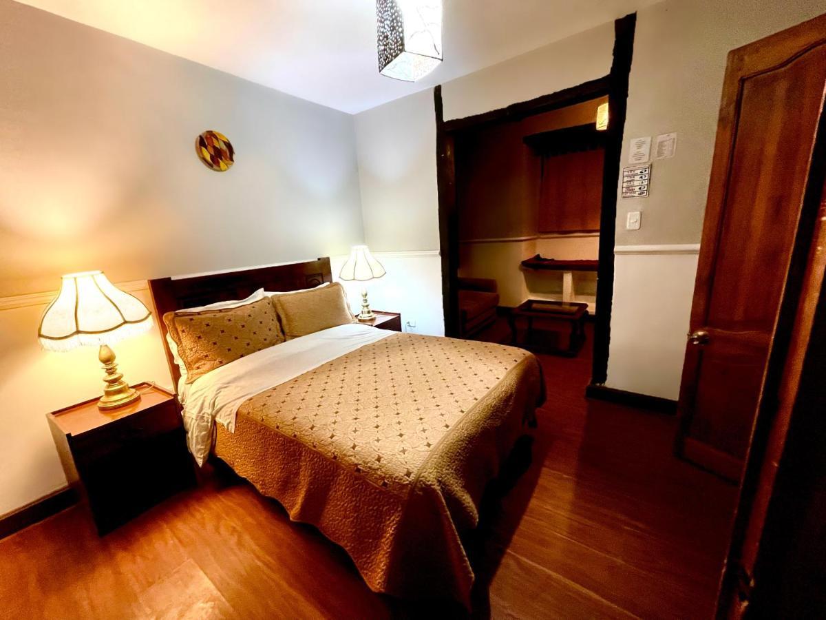 Hotel Cantuna Quito Esterno foto