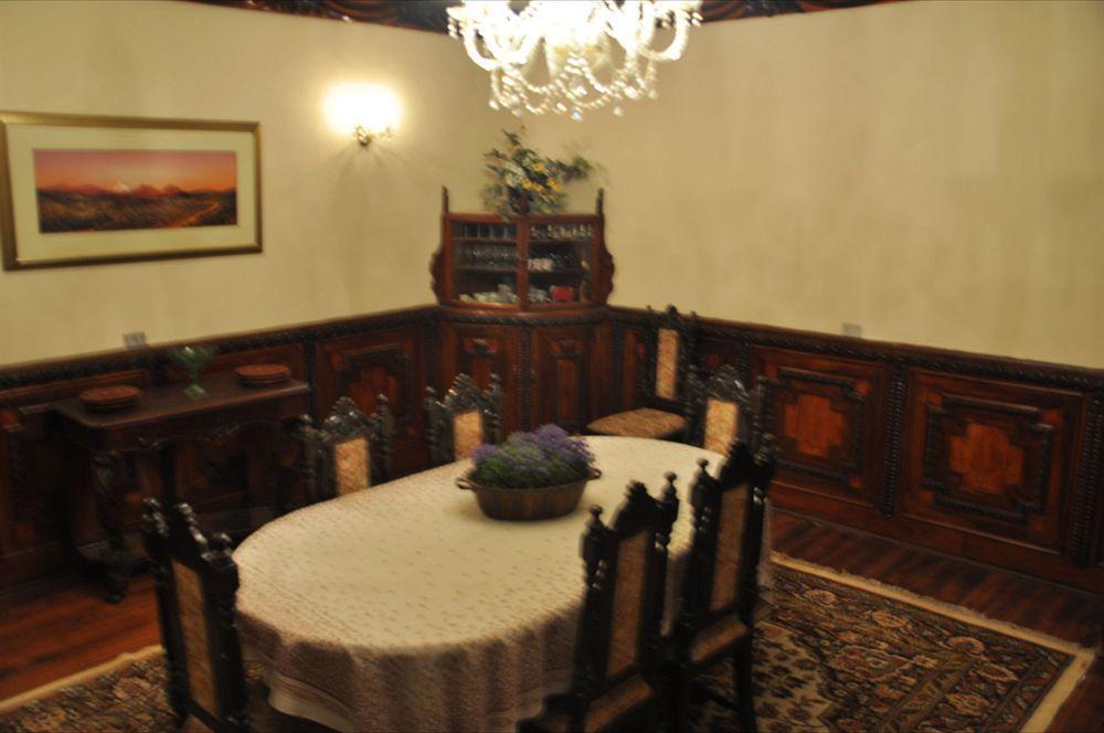 Hotel Cantuna Quito Esterno foto